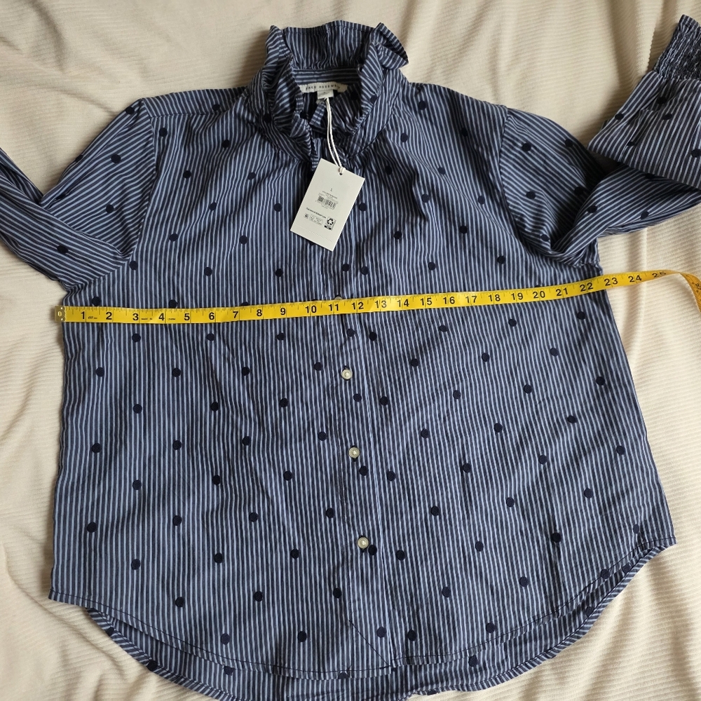 Free ASSembly Cotton Ruffled Neck Blouse Long Sleeves Strips Dots Navy Blue Nwt - Picture 4 of 6